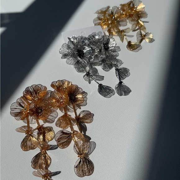 Zara Famous Kate Middleton Floral Statement Earrings - Picture 14 of 17